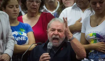 "No era necesario el allanamiento. Esto es un circo mediático", dice Lula da Silva de su captura
