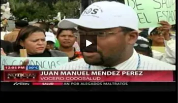 Enfermos catastróficos protestan frente al Palacio Nacional