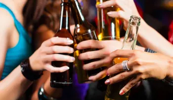 Las personas adultas que han abusado del alcohol podrían estar en riesgo de problemas de memoria.