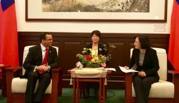 Navarro se reúne con la presidenta de Taiwán