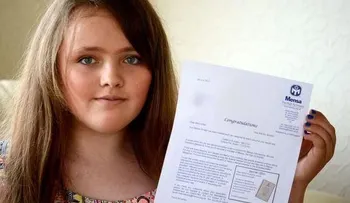 Gitanos españoles celebran que la niña más inteligente del mundo es gitana