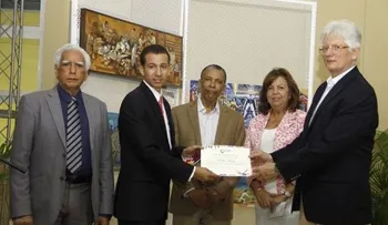 Artista plástico Dustin Muñoz gana concurso Mural del Archivo General de la Nación