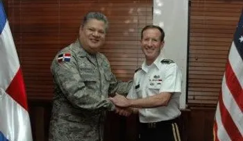 Alto Militar Comando Sur De Estados Unidos visita DNCD.