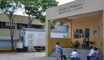 Educación anuncia aumento salarial para profesores en el 2016