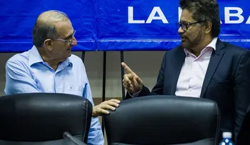 FARC anuncian que suspenden estudio de diálogos de paz por ataque del ejército en Meta