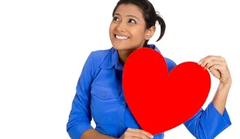 FBI advierte de falso cupido que prefiere cuarentonas