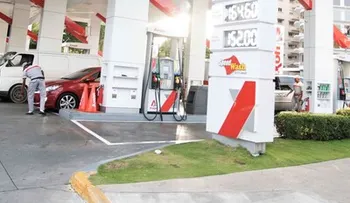 Gobierno congela precios de combustibles y destina subsidio de 1,516.5 millones de pesos