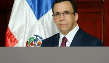 Canciller destaca aportes de Oscar de la Renta a la dominicanidad