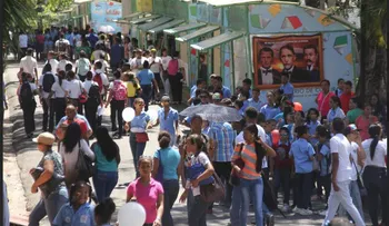 Consideran favorable primer día de la Feria Internacional del Libro Santo Domingo 2015