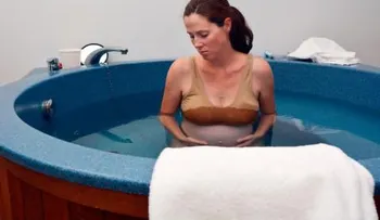 El parto en el agua: Ventajas e inconvenientes 