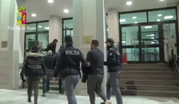Policía halla plantaciones con 13 toneladas de marihuana en centro de Bolivia