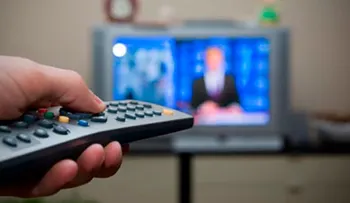 Más de dos horas al día de TV aumenta riesgo de hipertensión