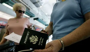 Donald Trump quitará visas de ciudadanos que mintieron para conseguirla 