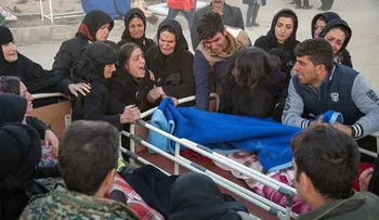 Al menos 330 muertos por el terremoto en la frontera de Irán e Irak
