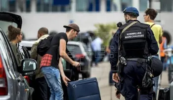 Refuerzan seguridad en aeropuerto de Ámsterdam por amenaza terrorista