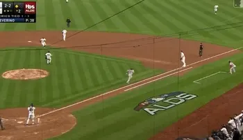 Boston derrota a los Yankees en una fiesta de palos