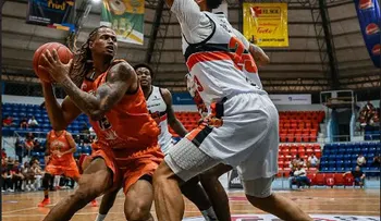 Mirambeaux lidera triunfo de los Reales ante Cañeros
