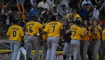 Leones del Escogido vs. Águilas Cibaeñas, en Santiago; Licey-Gigantes, en la Capital  