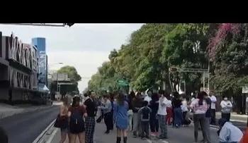 Alerta de tsunami en América Central tras un potente seísmo en Oaxaca, México