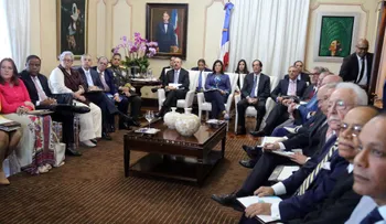 Presidente Danilo Medina recibe primer informe de instituciones sobre metas de gobierno
