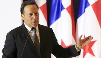 Juan Carlos Varela le dice a los funcionarios que los cargos no son para negociar 