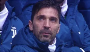 Las emocionadas lágrimas de Buffon en el tributo a Astori