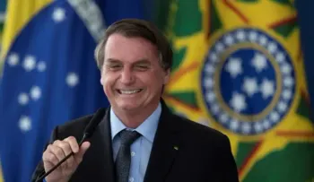 Bolsonaro adelanta a Lula con un 5,42 % escrutado