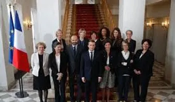 Macron revela su gabinete y la mitad son mujeres