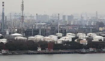 EE.UU. amenaza con un 'Día D económico' contra países que compran petróleo a Irán; China en la mira