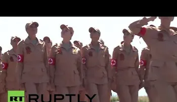 Así celebraron el Día de la Victoria en la base aérea rusa en Siria (VIDEO)