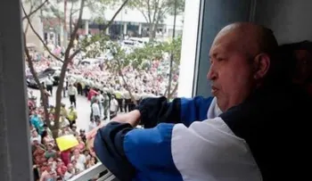 Alegada foto de Chávez en el Hospital Militar genera polémica