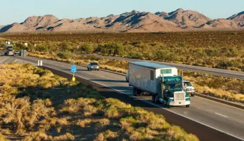 EE.UU. necesita contratar 50.000 camioneros; el sueldo: 73.000 dólares