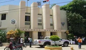 PN persigue hombre acusado de ultimar con arma blanca a otro en Montecristi