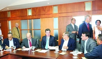 Comité de Salarios dice que tiene â??buenas perspectivasâ? para un acuerdo mañana