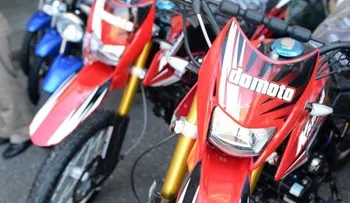 MITUR dona motocicletas para corredor Jarabacoa
