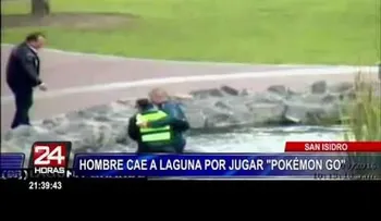 Un hombre se cae a una laguna mientras juega a Pokémon GO