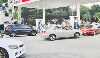 Cargas sacan a los combustibles del paraíso fiscal