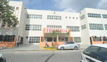 Incrementan auxiliares de seguridad en hospital Pablo Pina por expansión del 911