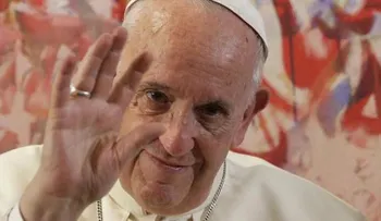 Papa critica â??las lógicas nacionalesâ? que ponen en riesgo el sueño de Europa 