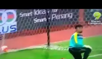 ¿Ni Roberto Carlos?: Golazo de tiro libre convulsiona la Red (VIDEO)