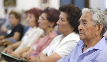 La soledad mata casi tanto como la pobreza entre los mayores 