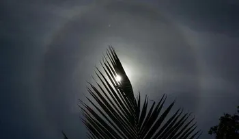 Foto â?" Halo solar visto en Santo Domingo