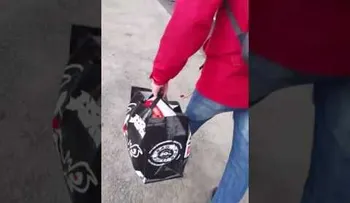 Un pedófilo que se citó con una menor de 14 años, tiene inesperado recibimiento (VIDEO)