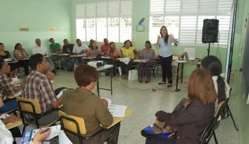 Imparten taller financiero en Higüey