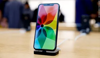 Apple afronta el "pánico" de Wall Street por el iPhone