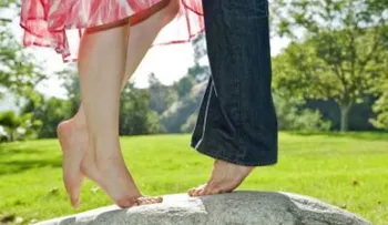 ¿Por qué un beso te puede hacer levitar?
