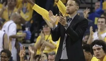 Curry afirma que debe volver para el cuarto partido