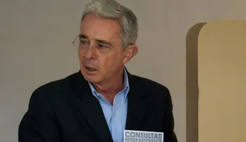Uribe se convierte en el senador más votado en la historia de Colombia