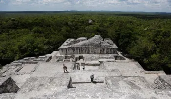 Un adolescente de 15 años descubre una ciudad maya oculta durante siglos
