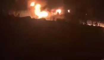 Superpetrolero con más de dos millones de barriles explota y arde en el estrecho de Ormuz tras chocar con una mina naval